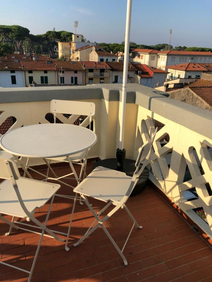 Torre Della Darsena Apartment เวียเรจโจ ภายนอก รูปภาพ